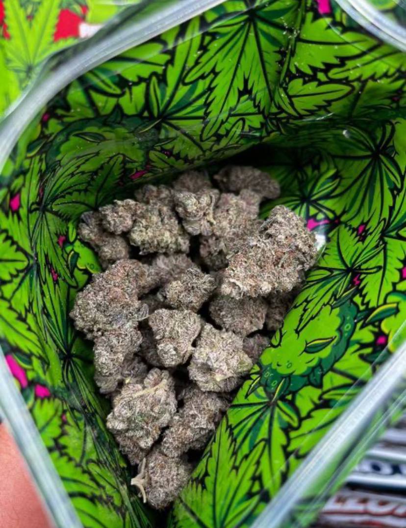 Drip PILLOWS PREMIUM CANNABIS FLOWER BY SNOOZE Drip PILLOWS PREMIUM CANNABIS FLOWER BY SNOOZE